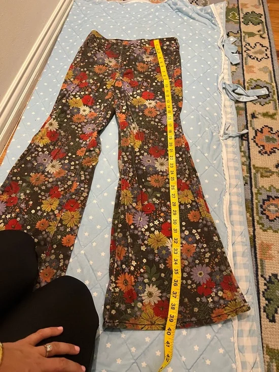 Wrangler Women's Bloom Print Wanderer Flare Jeans - Picture 7 of 11